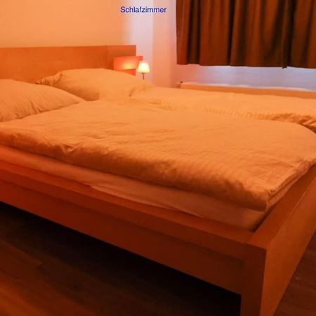 Freundliche Wohnung Mit Parkplatz Und Terrasse 노이브란덴부르크 외부 사진