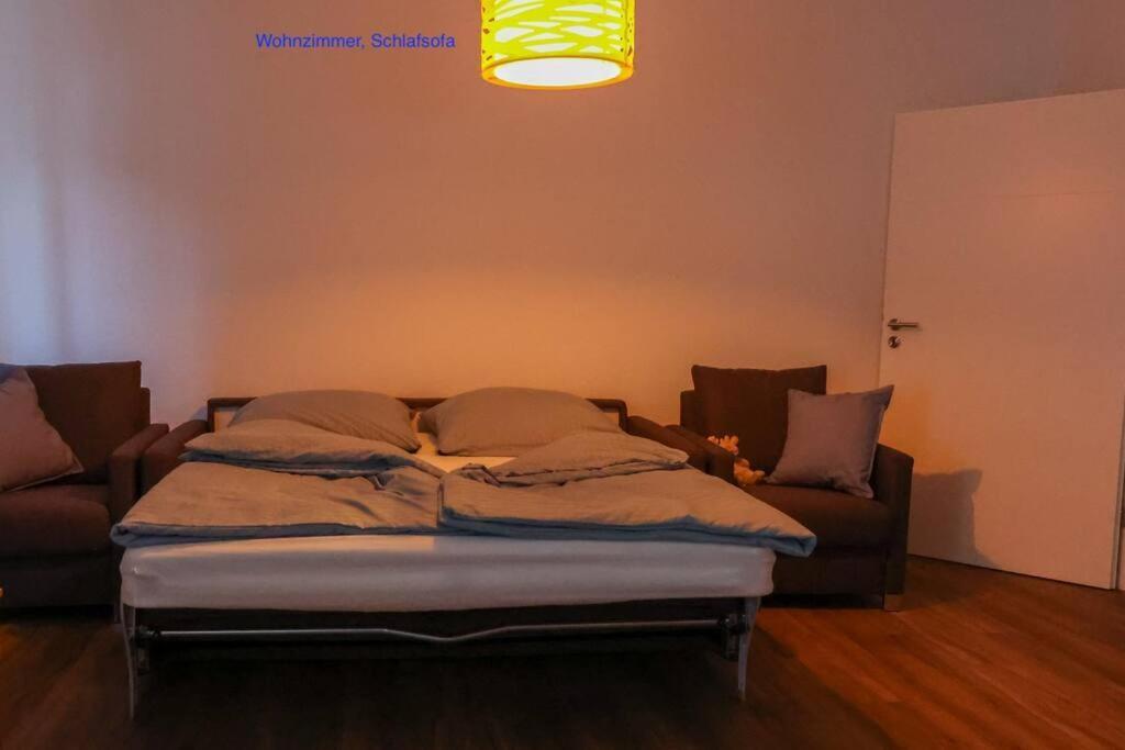 Freundliche Wohnung Mit Parkplatz Und Terrasse 노이브란덴부르크 외부 사진